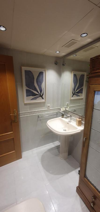 Apartamenticos Studio 75 Zaragoza Ngoại thất bức ảnh